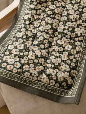 OOAK Handmade Quilted Daisy Cotton Mini Quilt Baby Blanket Cottage Decor NWT